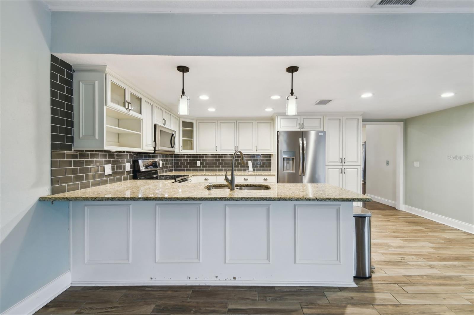 6109 Schooner Way