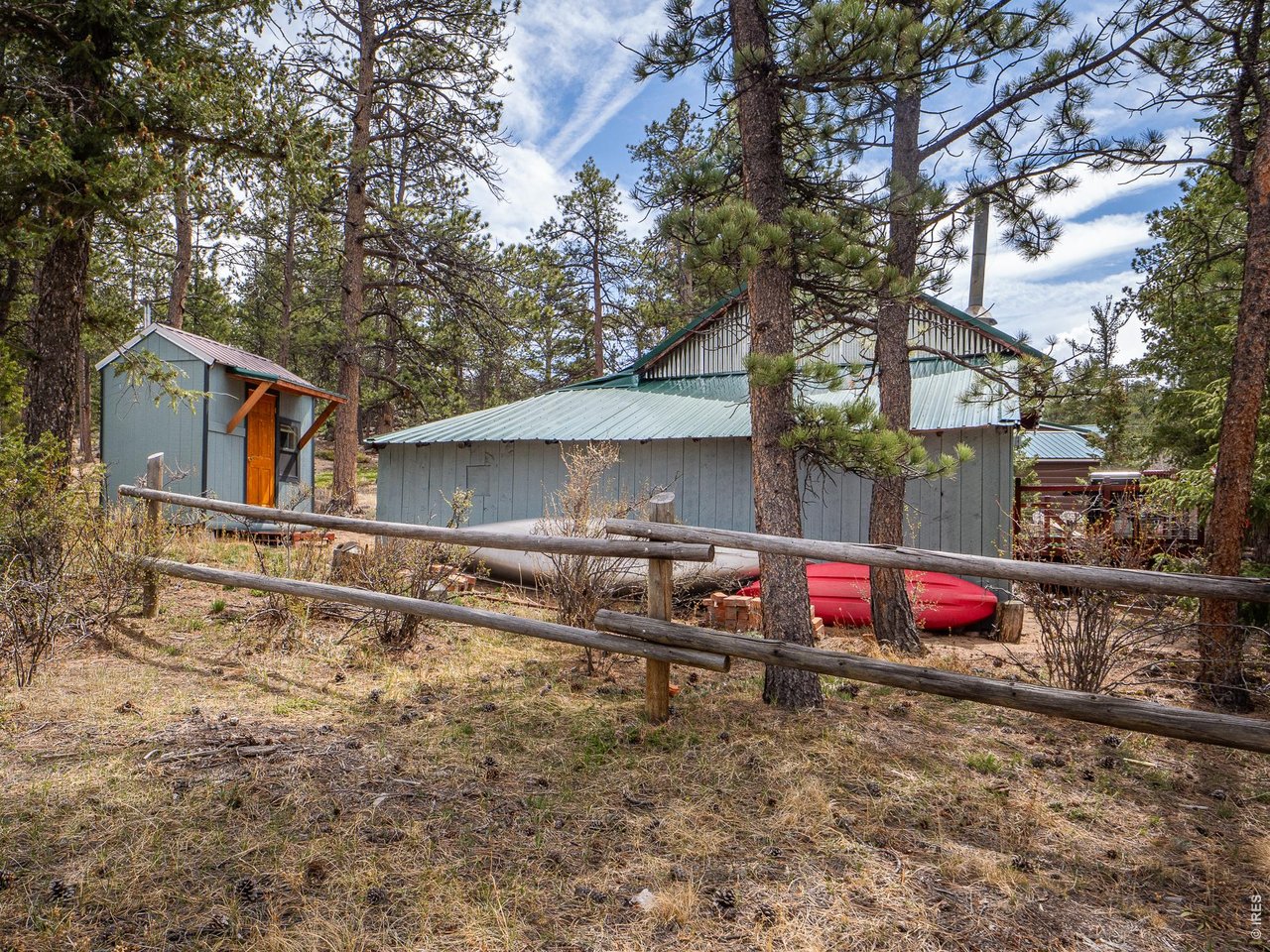 37 Teddys Ln