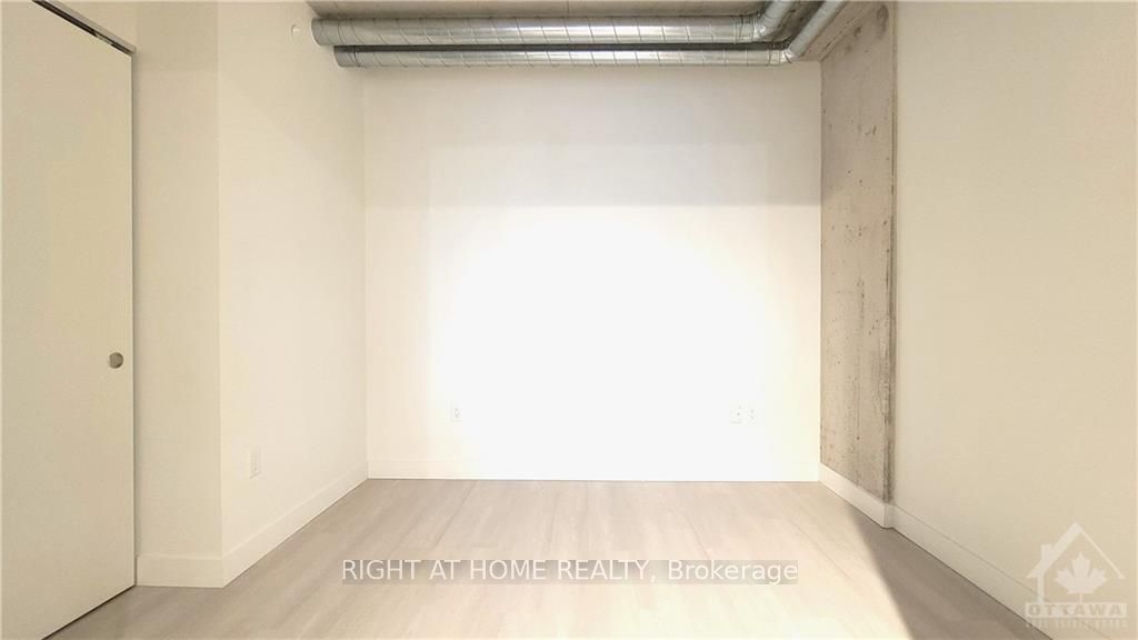 10 JAMES St 606