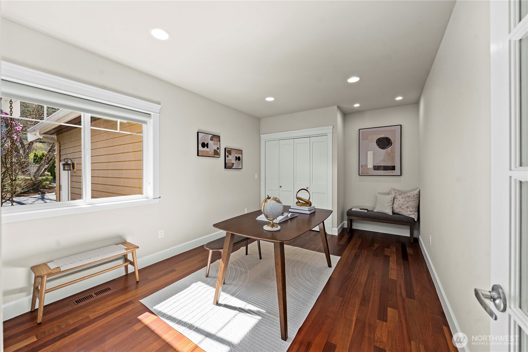 11028 E Riverside Drive