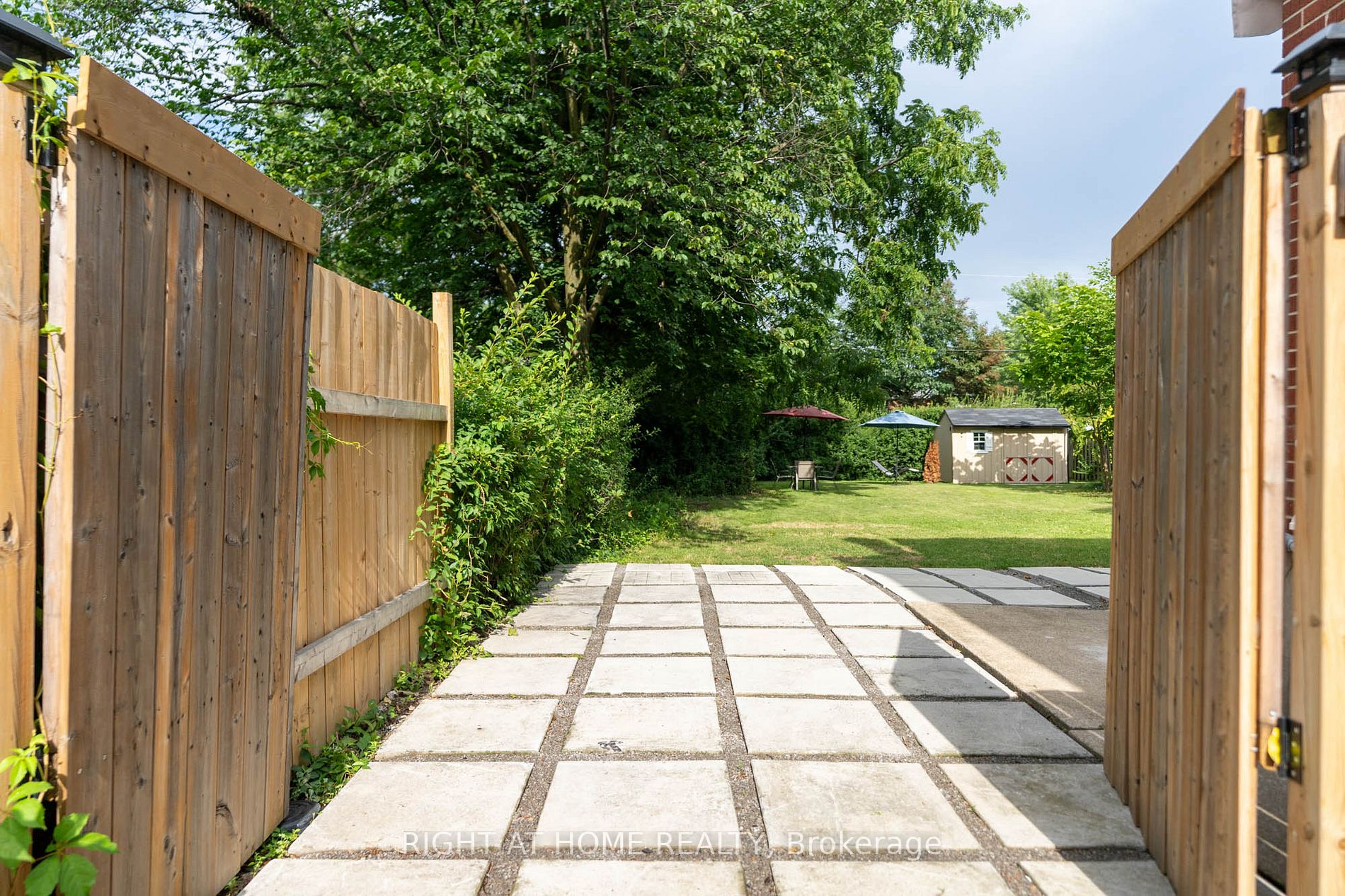 105 Glenridge Ave