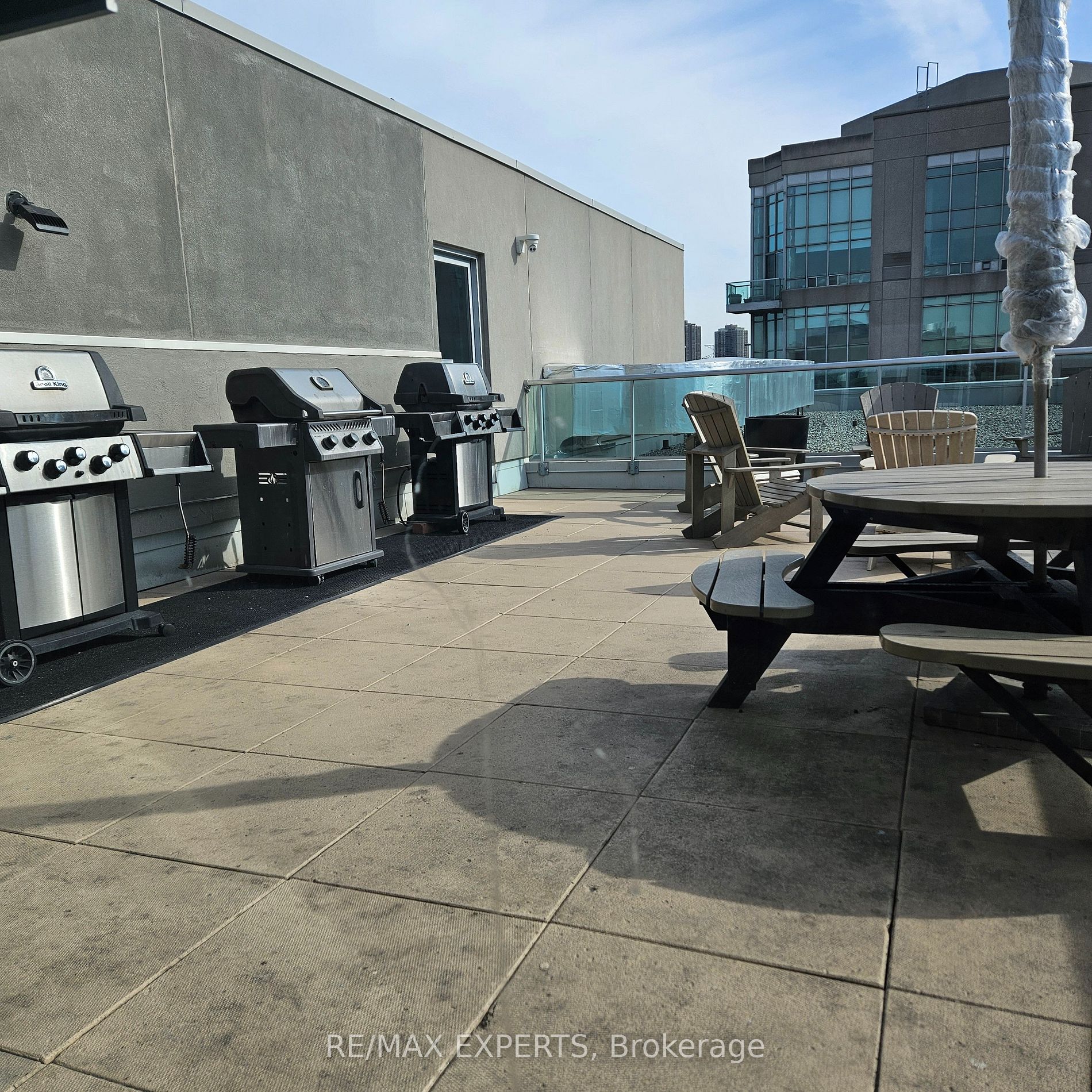 200 Manitoba St 426