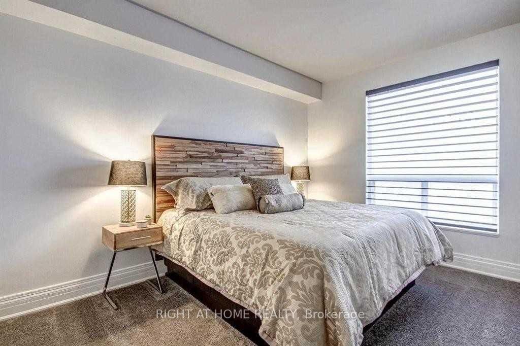 38 Lee Centre Dr Ph307