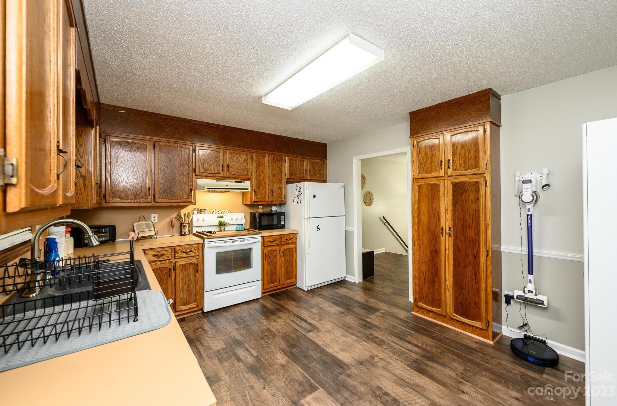 117 Windy Oaks Court