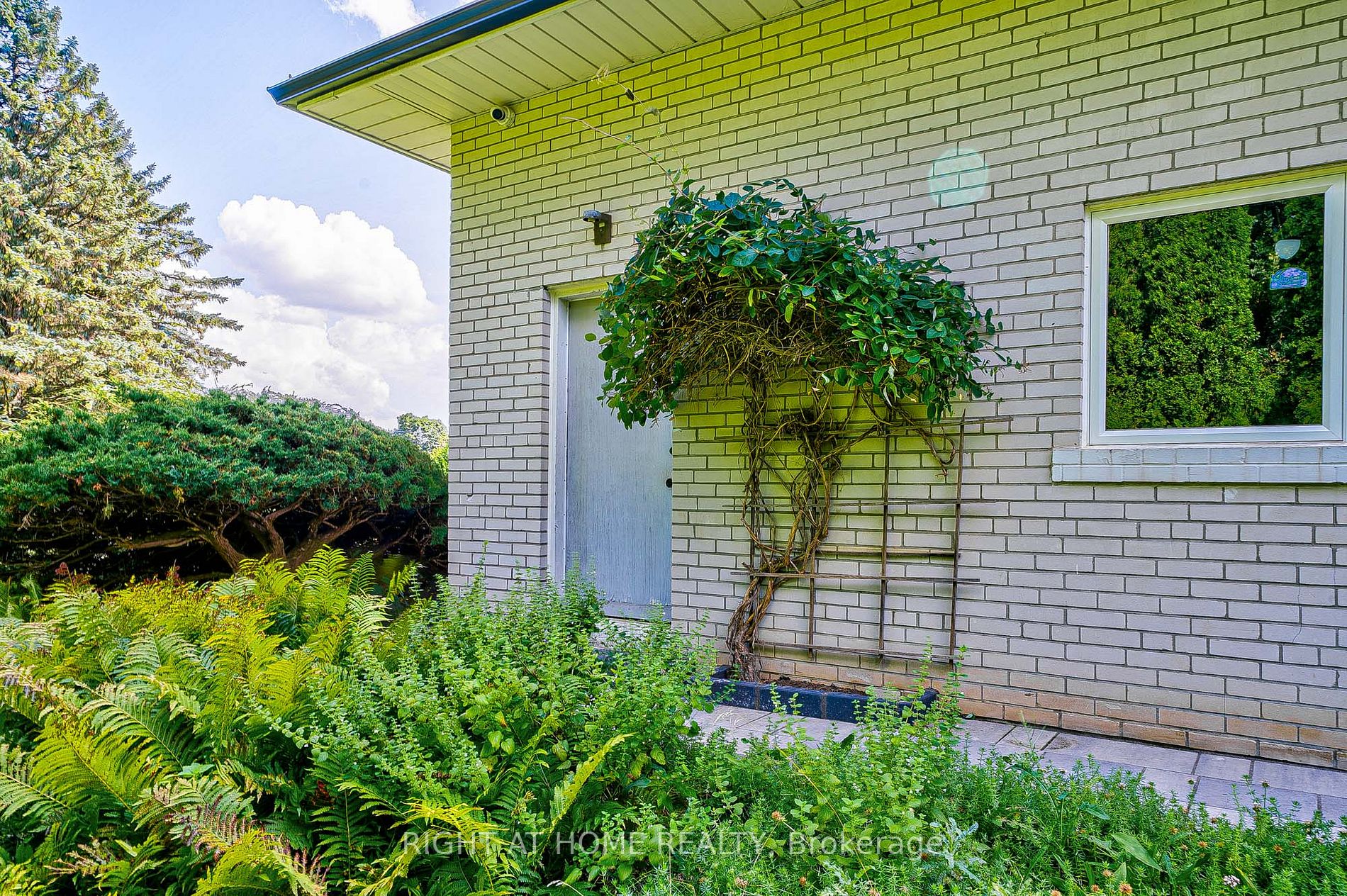 28 Cachet Pkwy