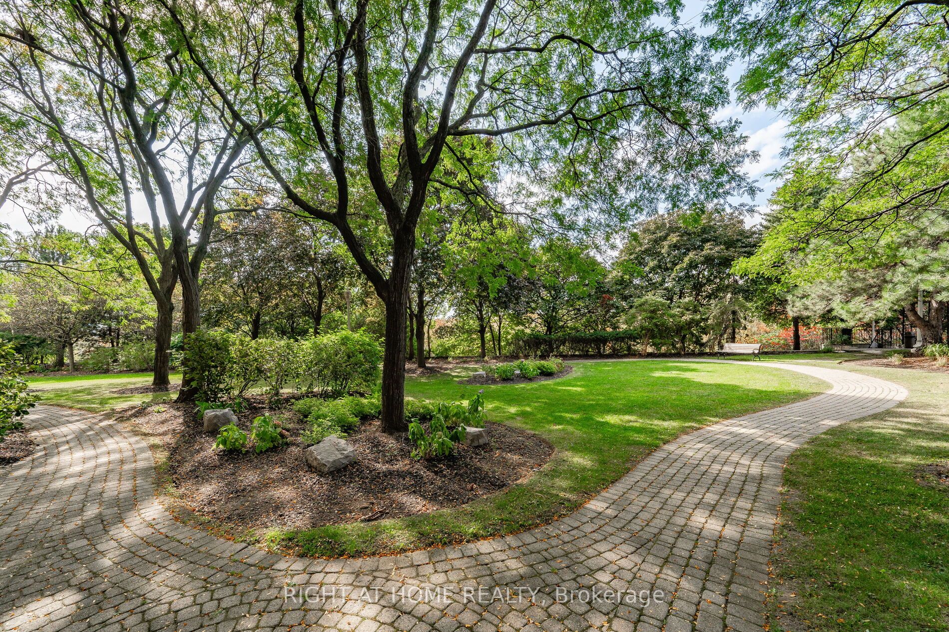 45 Kingsbridge Garden Circ 503