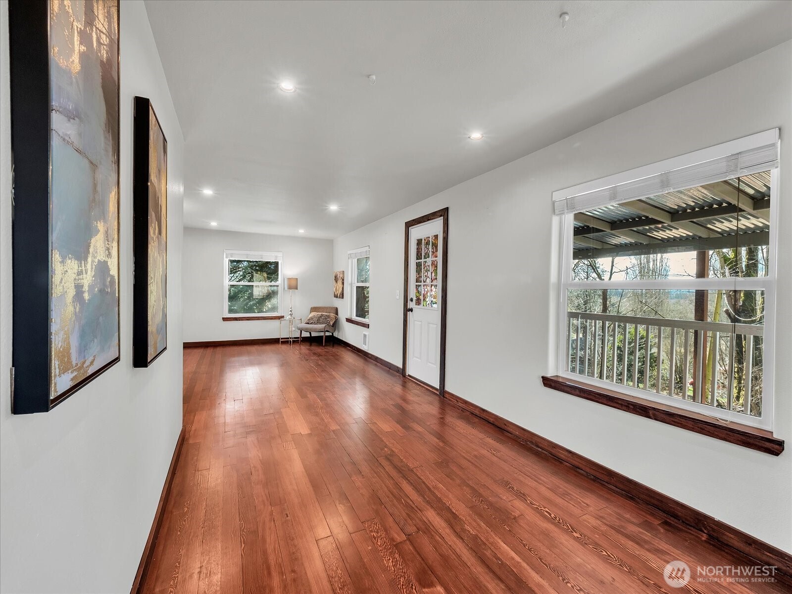 1819 Sunnyside Boulevard