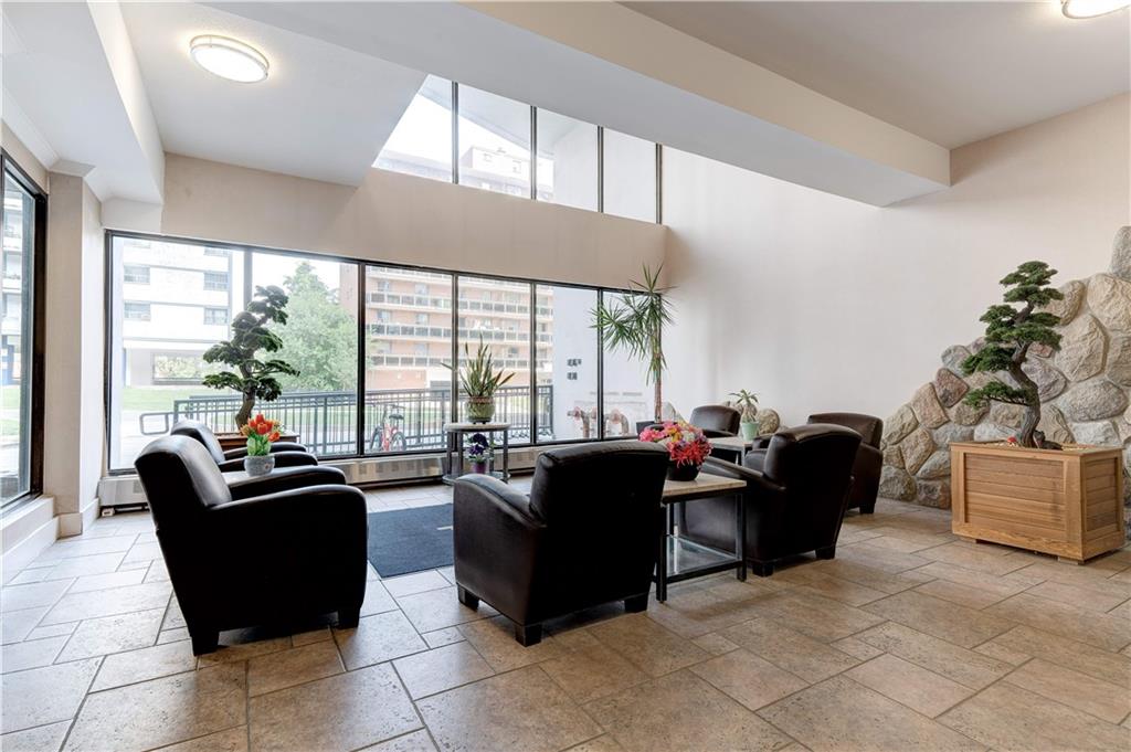 150 CHARLTON Avenue E 308