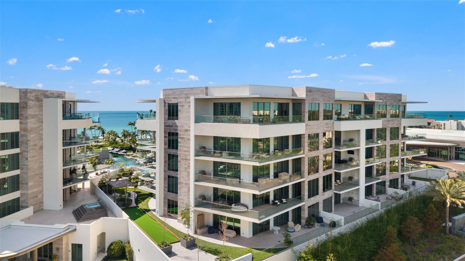 1591 Gulf Of Mexico Drive, Longboat Key, FL