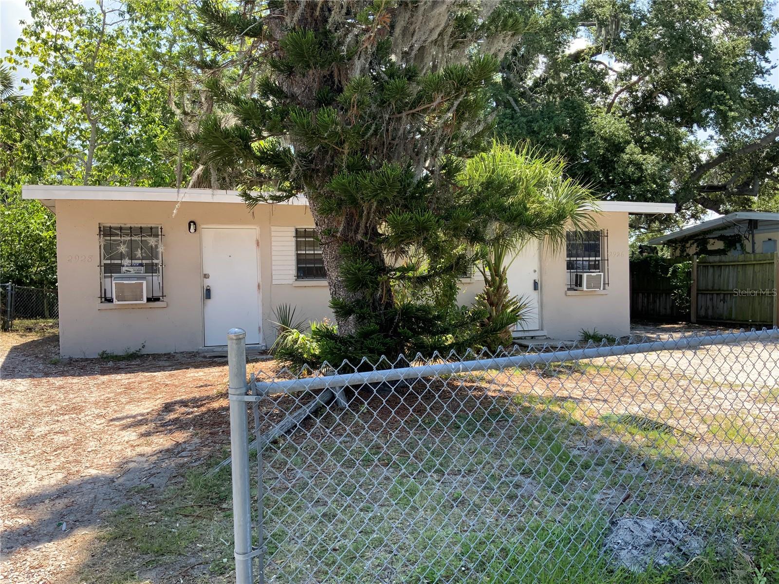 2926 N Orange Avenue