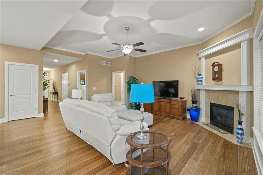 5614 Chimney Rocks Circle