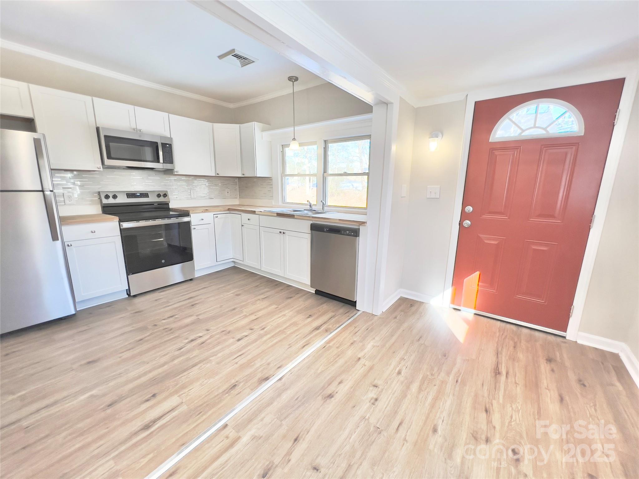 1431 2nd Drive SW