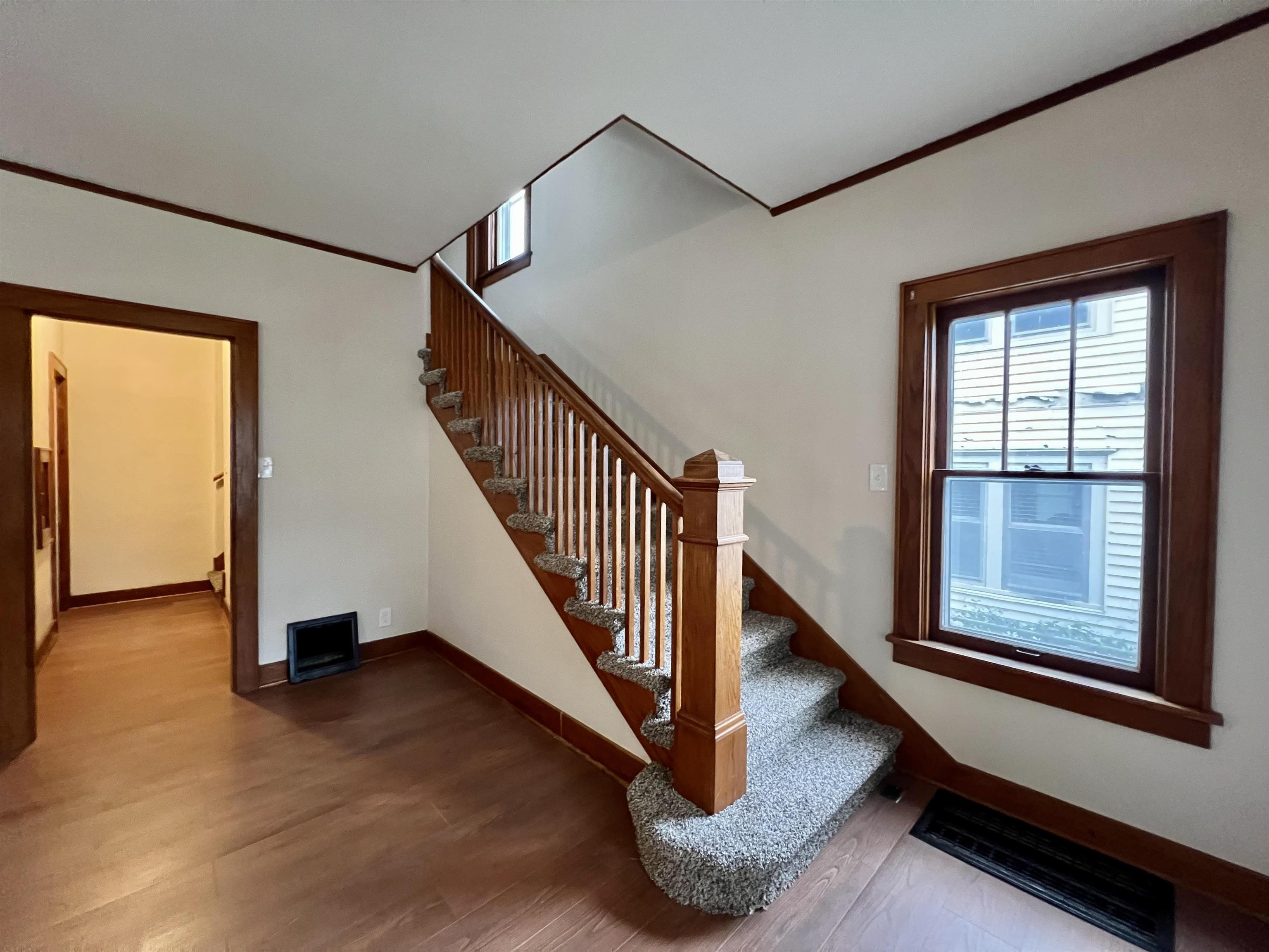 215 N 3rd