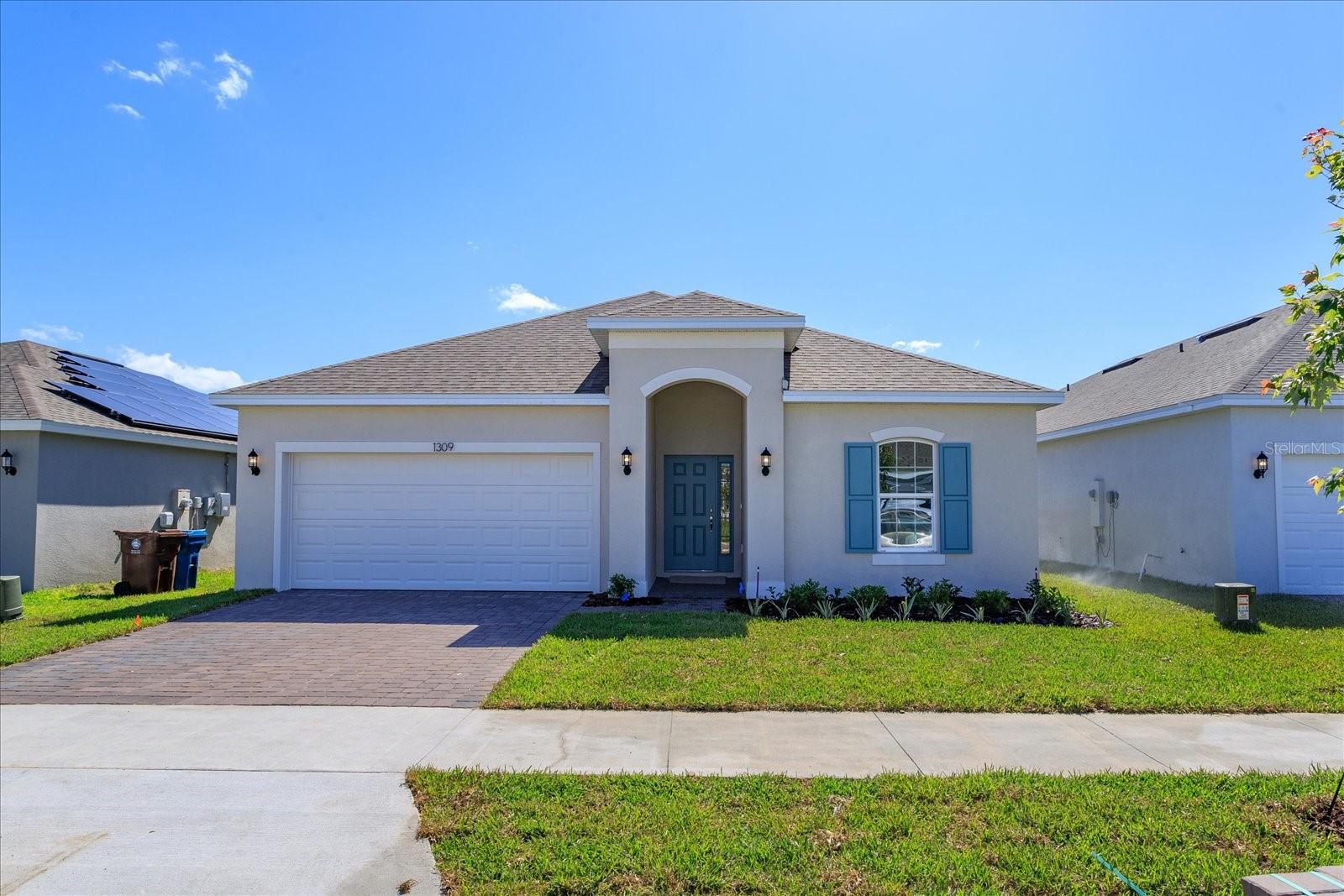 2914 Supermarine Road, Tavares, FL