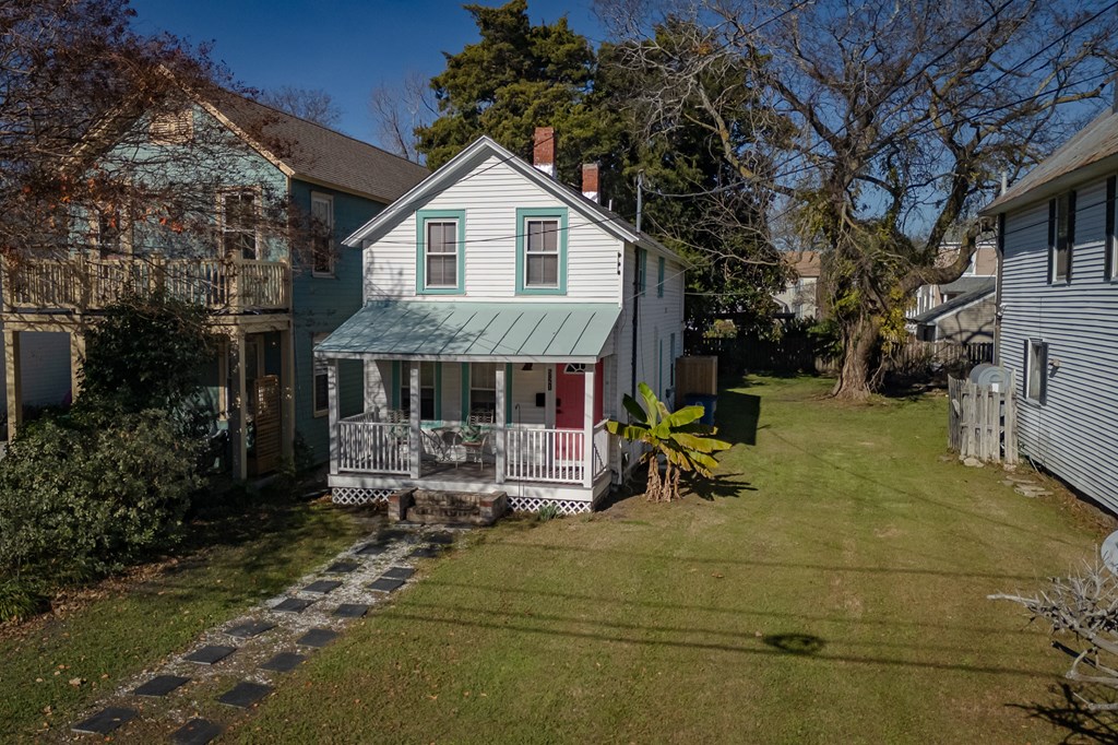 521 Mason Ave 578