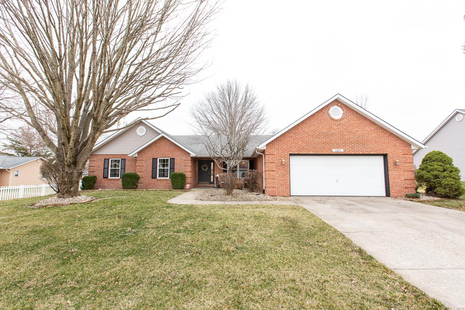 1329 Pepperidge Drive O'Fallon Illinois Homes for Sale