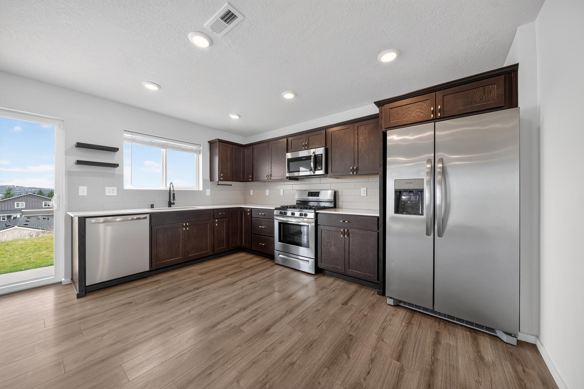4440 W Bedford Ave