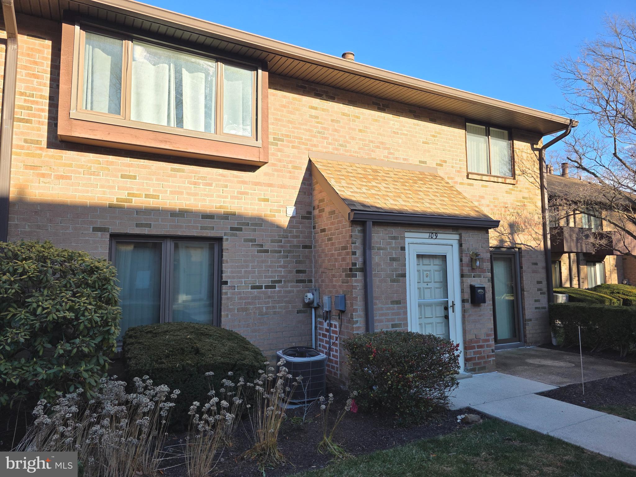 109 Village Chatham 109