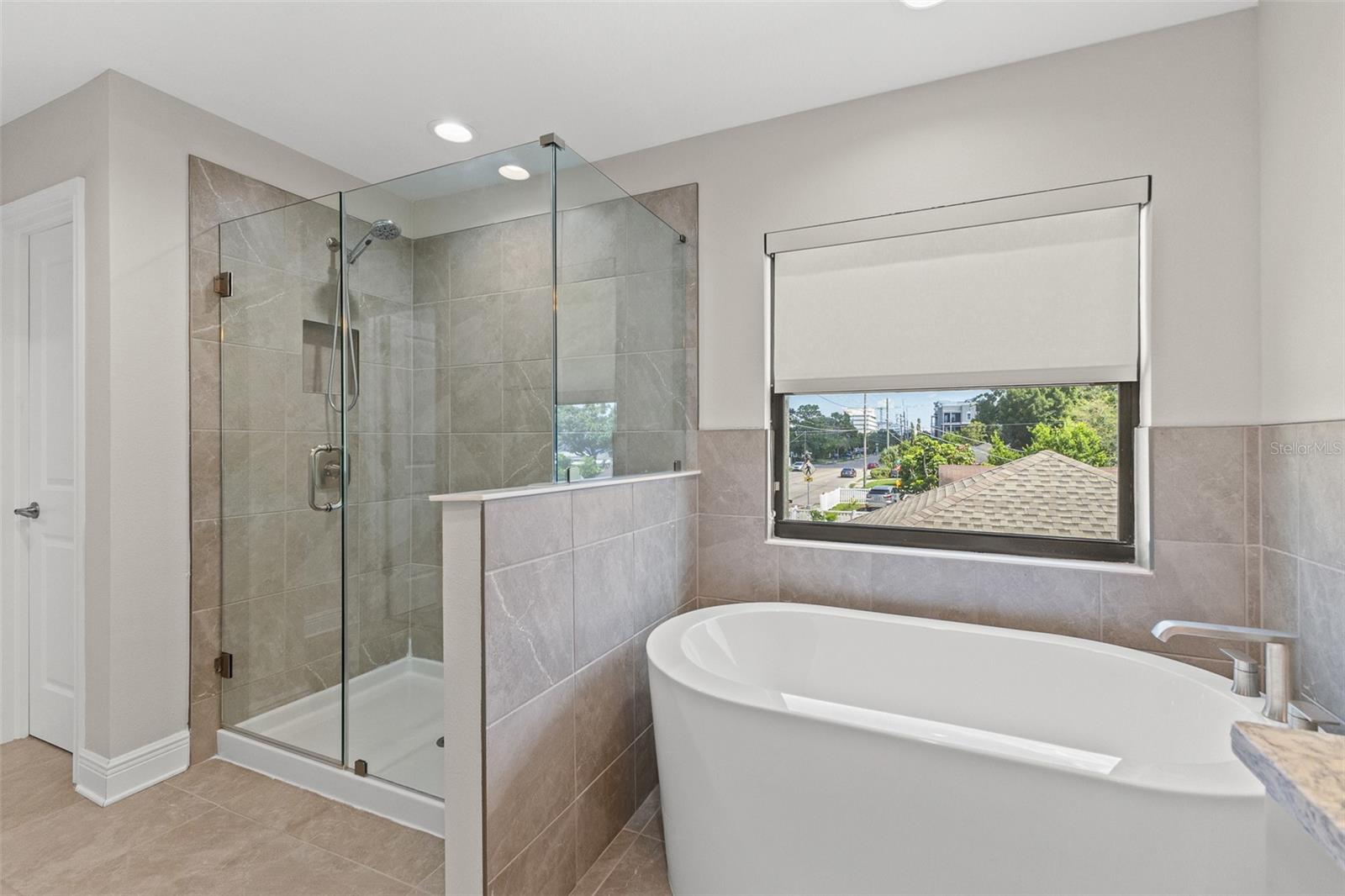 4123 W La Salle Street