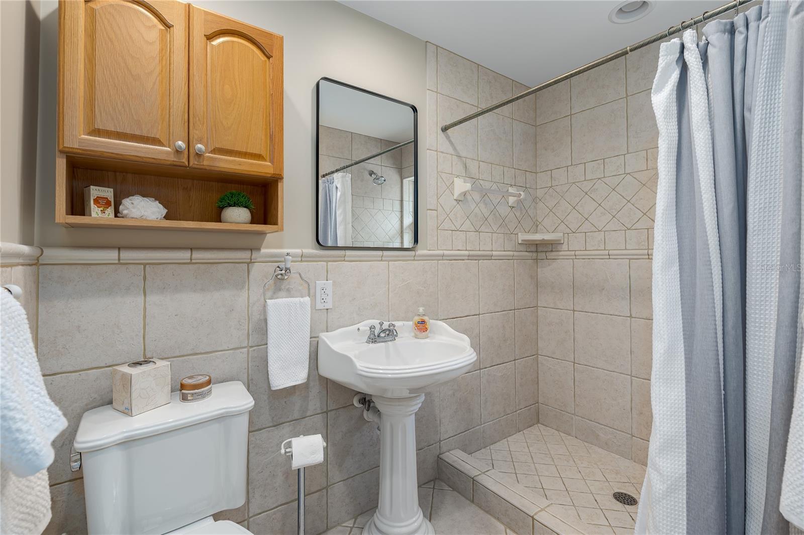 5403 Red Rooster Road