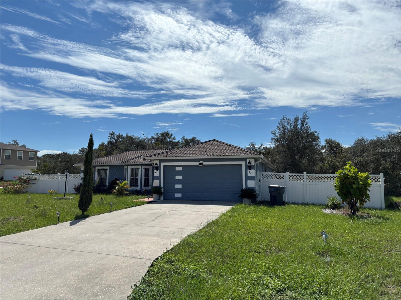 1433 Sarasota Drive