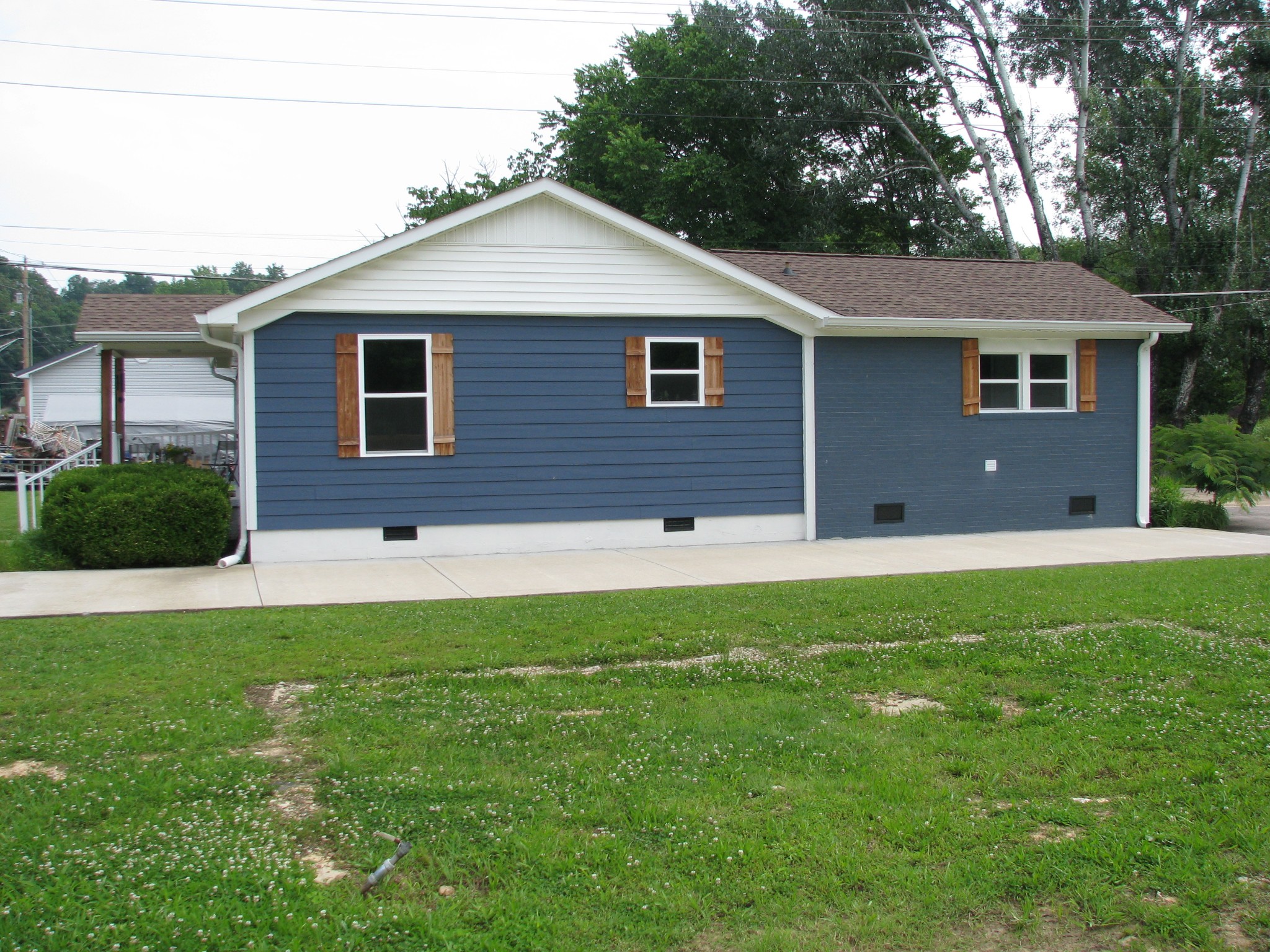 101 Simpson Ave