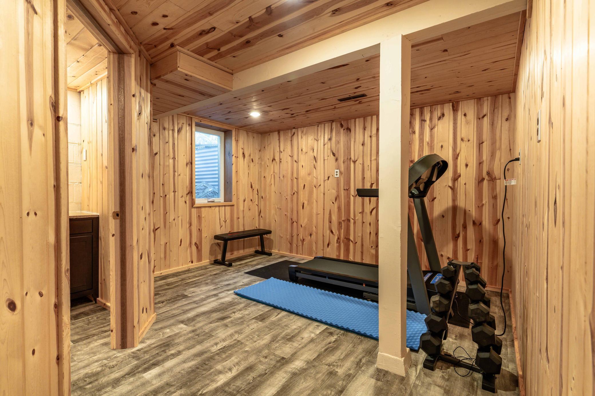 509 W Douglas Avenue