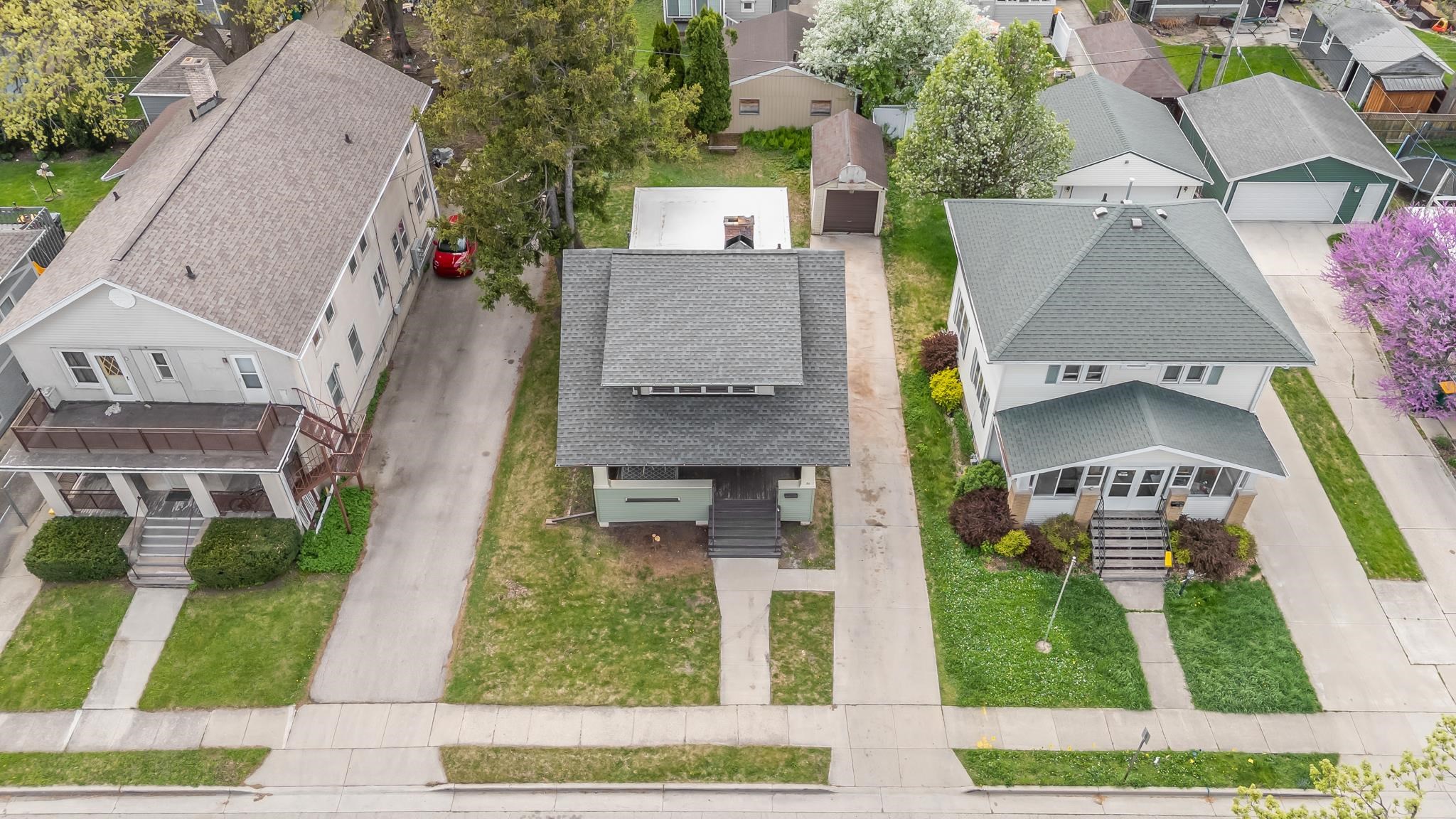 30 Oaklawn Avenue
