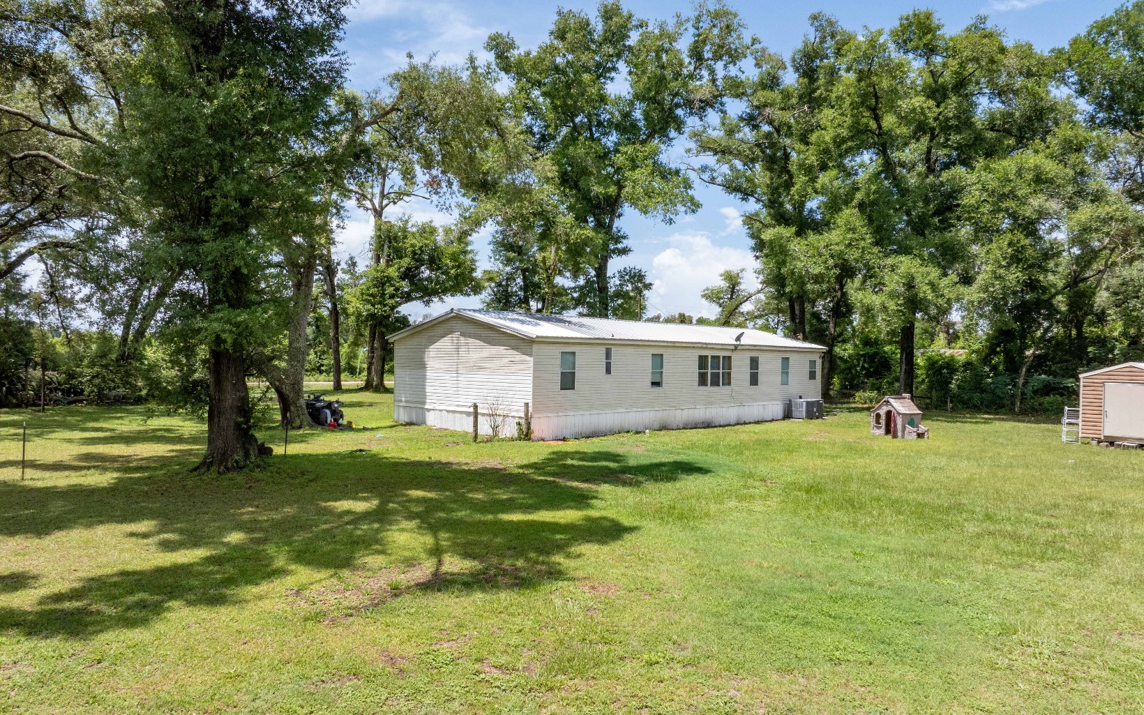 189 SE Suwannee Acres Ln