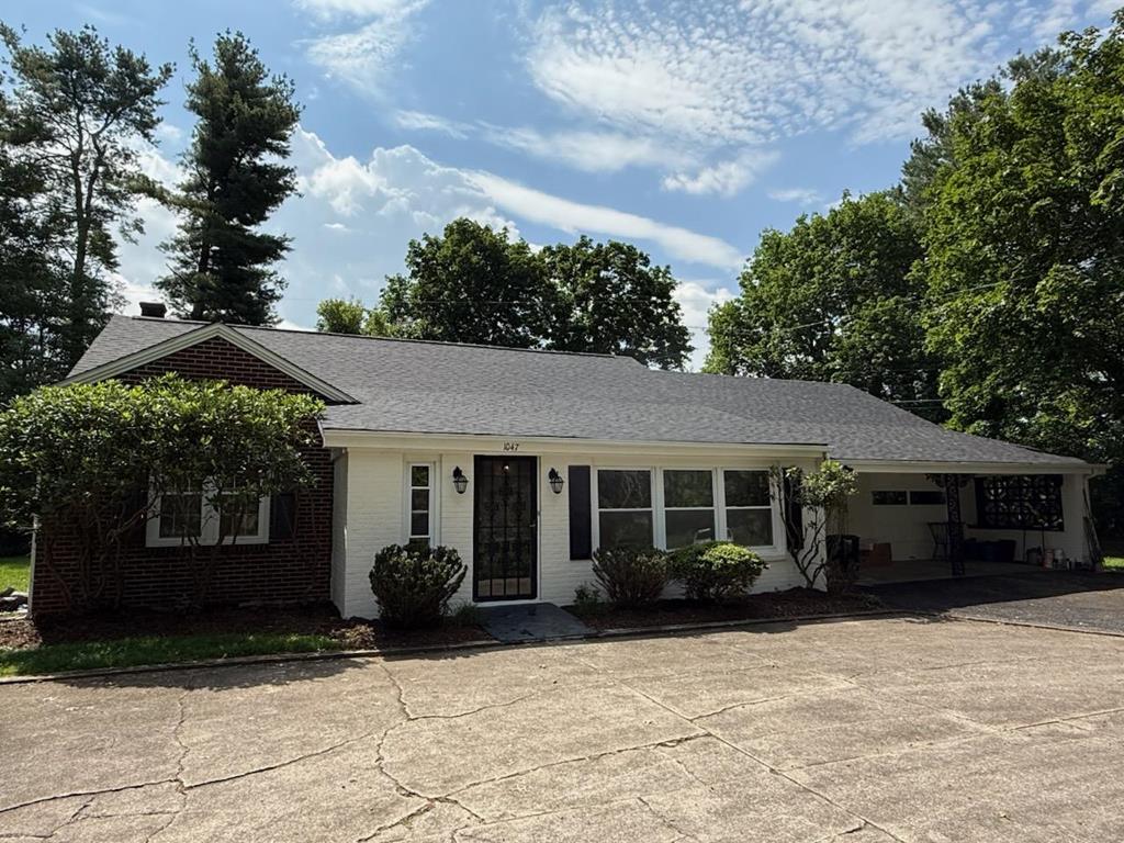 Great house conveniently located in City of Galax on nice level lot! Home has 2 bedrooms, 1 bath on main floor. Lower level has a great rec room with 2 additional bedrooms and 1 bath.