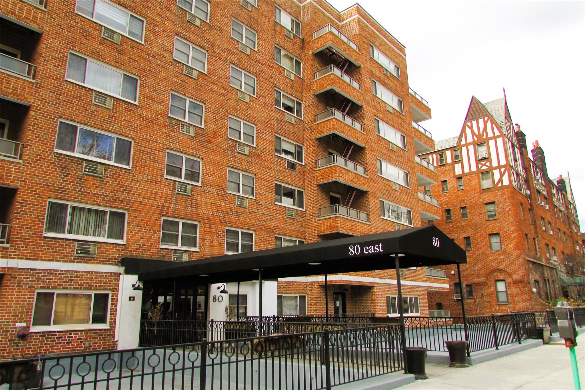 Sunny 2 Bedroom END UNIT with hardwood floors throughout. Updated kitchen with granite counter and elegant tile.  This unit also has a sunny dining area, entrance hall and lots of closets. Laundry is on each floor! This Is An Incredible Two Bedroom Co-op!!!  Newley renovated building with an elegant decorated lobby. Walk to public transportation, train, shopping and schools.  Be a part of the Hartsdale community and live stress free!