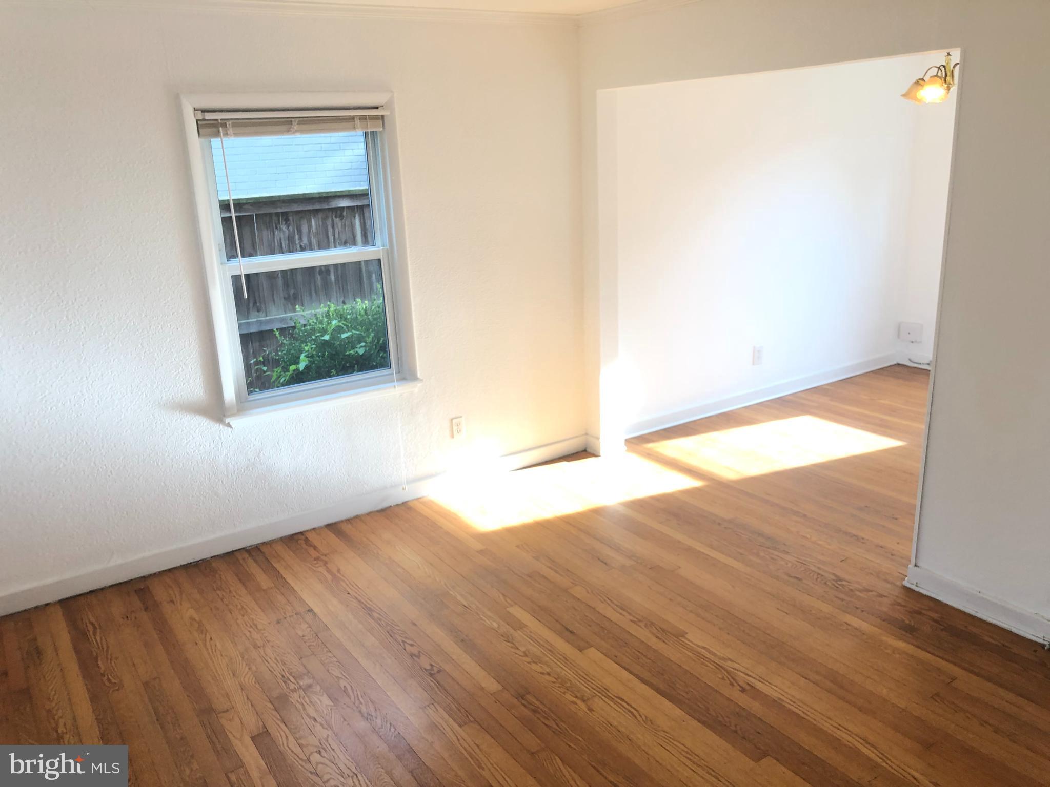 2 Bedroom/1 Bath Duplex short distance to Fort Myer, Pentagon, 395, Clarendon, Courthouse, Rosslyn. Hardwood Floors on Main Level and Bedroom Level. Large fenced-in backyard. Galley kitchen, finished attic plenty of storage, deck in the fenced in back yard. Full sized stack able washer and dryer. Driveway to park your car and ample street parking. Available now! Apply here: https://apply.link/y-lr8N4