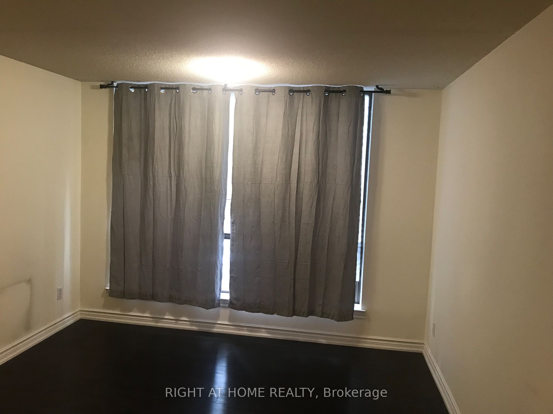 40 Scollard St 1607