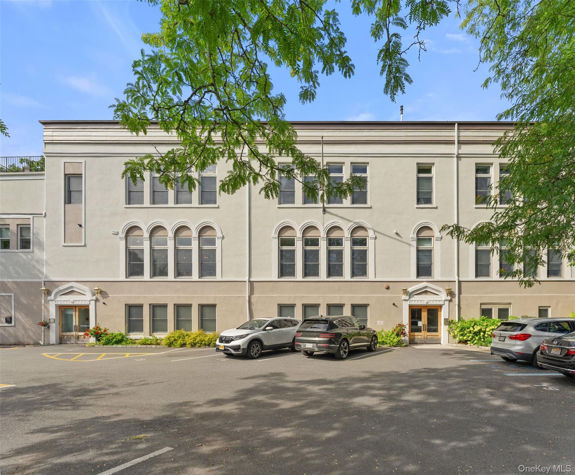 88 Broadway 2B