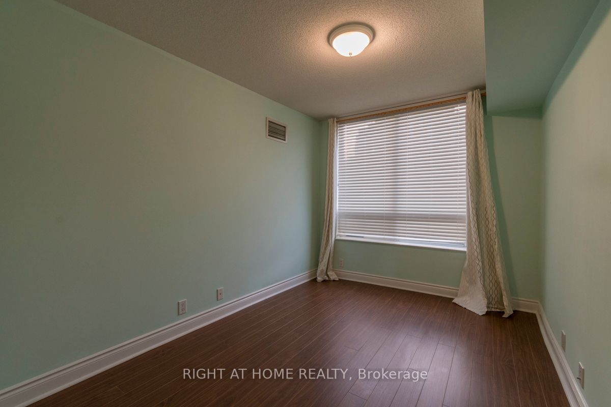 80 Harrison Garden Blvd 316