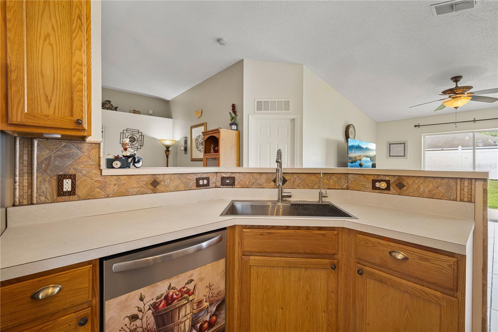 2912 Belle Lane