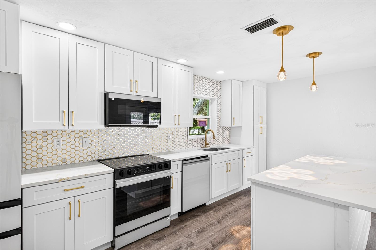 Property View 18
