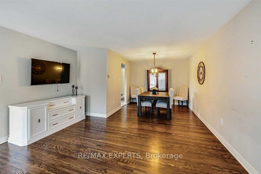328 Thrace Ave Main