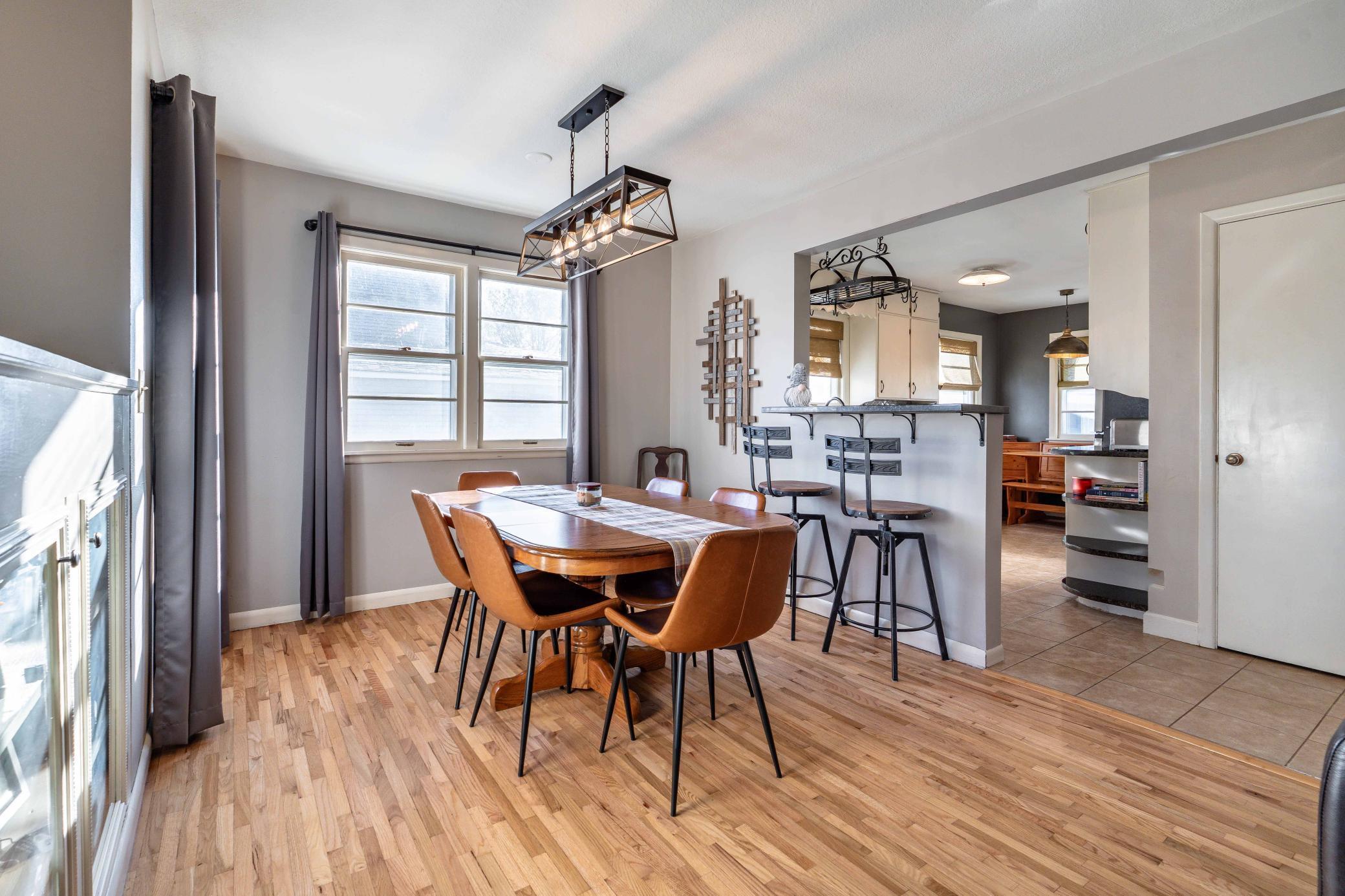 509 W Douglas Avenue