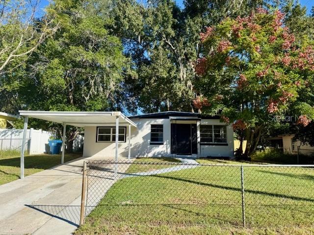 Under contract-accepting backup offers. ACTIVE- UNDER CONTRACT! ACCEPTING BACK-UP OFFERS!! OPPORTUNITY AWAITS!! This charming 2 bed/1 bath BLOCK HOME with LARGE BONUS ROOM is conveniently located just on the outskirts of downtown Brooksville. Perfect for a first time buyer or savvy investor, this recently remodeled home features fresh paint inside & out, newer appliances, 3 new window units with heat, & a fully fenced back yard for added privacy. TPO roof offers years of life left. NO HOA, NO CDD, HIGH & DRY!