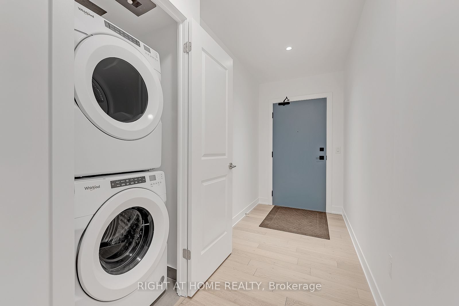 1063 Douglas Mccurdy Comm Circ 613