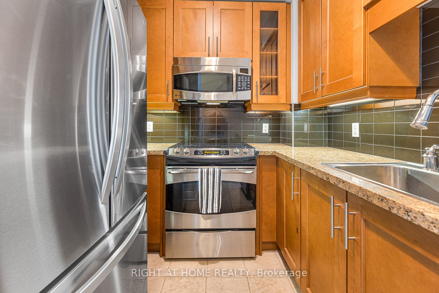 1900 W Lake Shore Blvd 1409