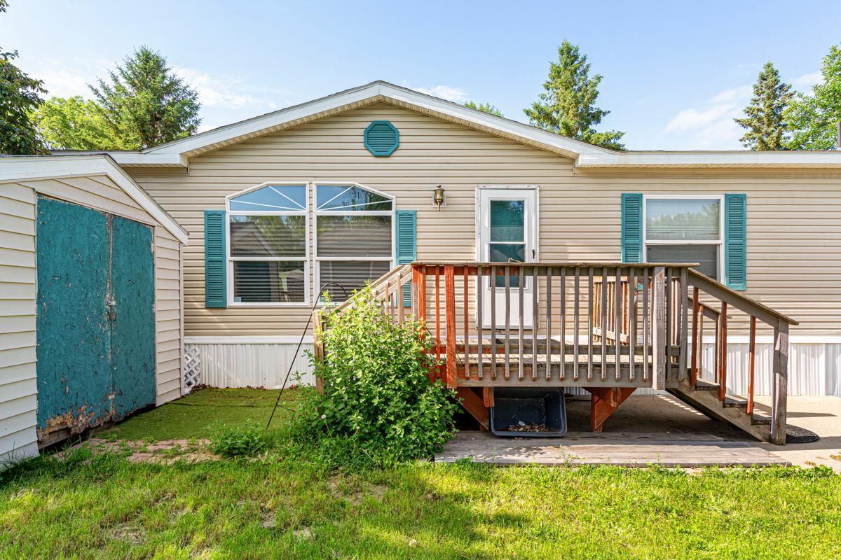 Move in ready 4 bedroom, 2 bath home with 2 family rooms, fireplace and almost 1900 sq ft.  3 of the 4 bedrooms along with the family room on one private wing of the home. 3 nice size decks for entertaining.