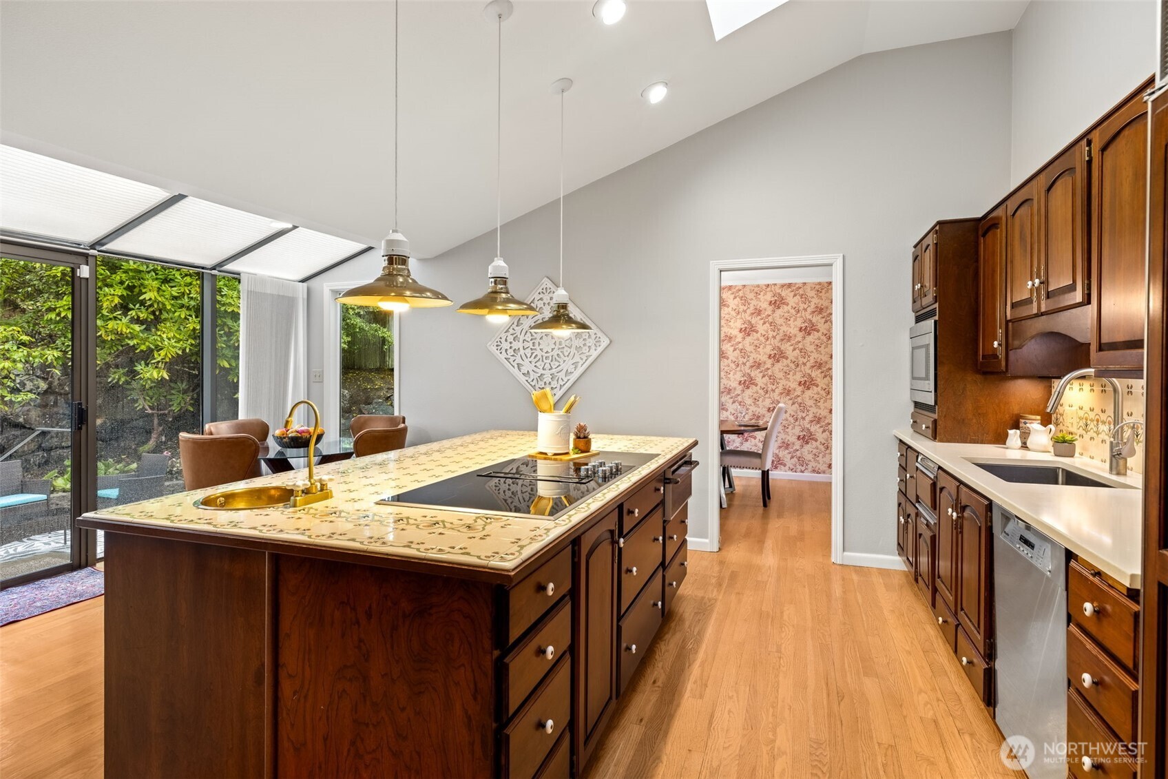 11818 Marine View Drive SW