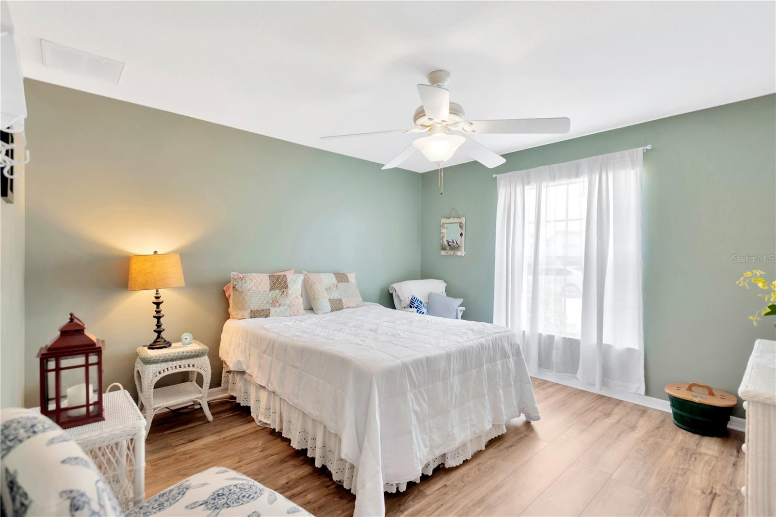 11148 Hollander Avenue