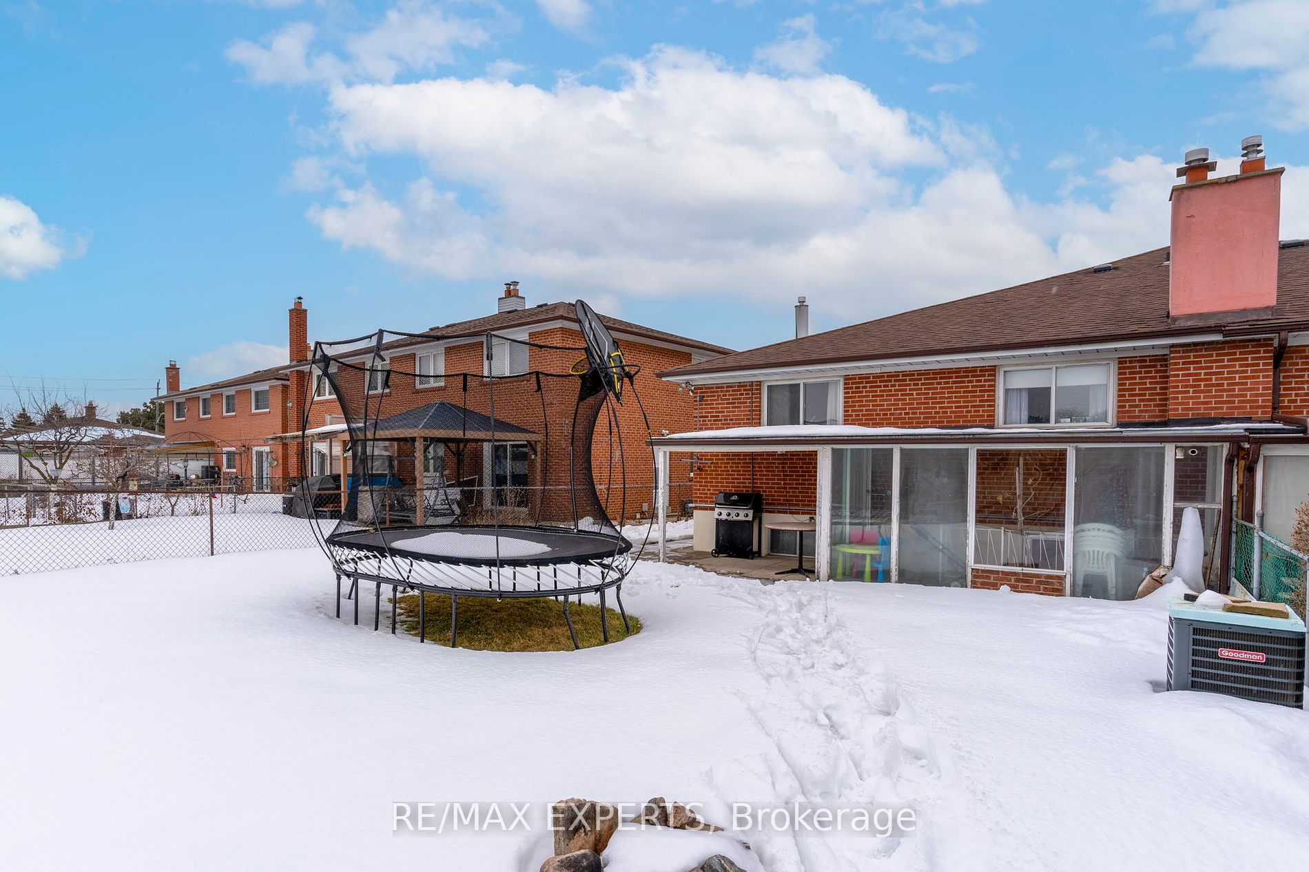 40 Benrubin Dr