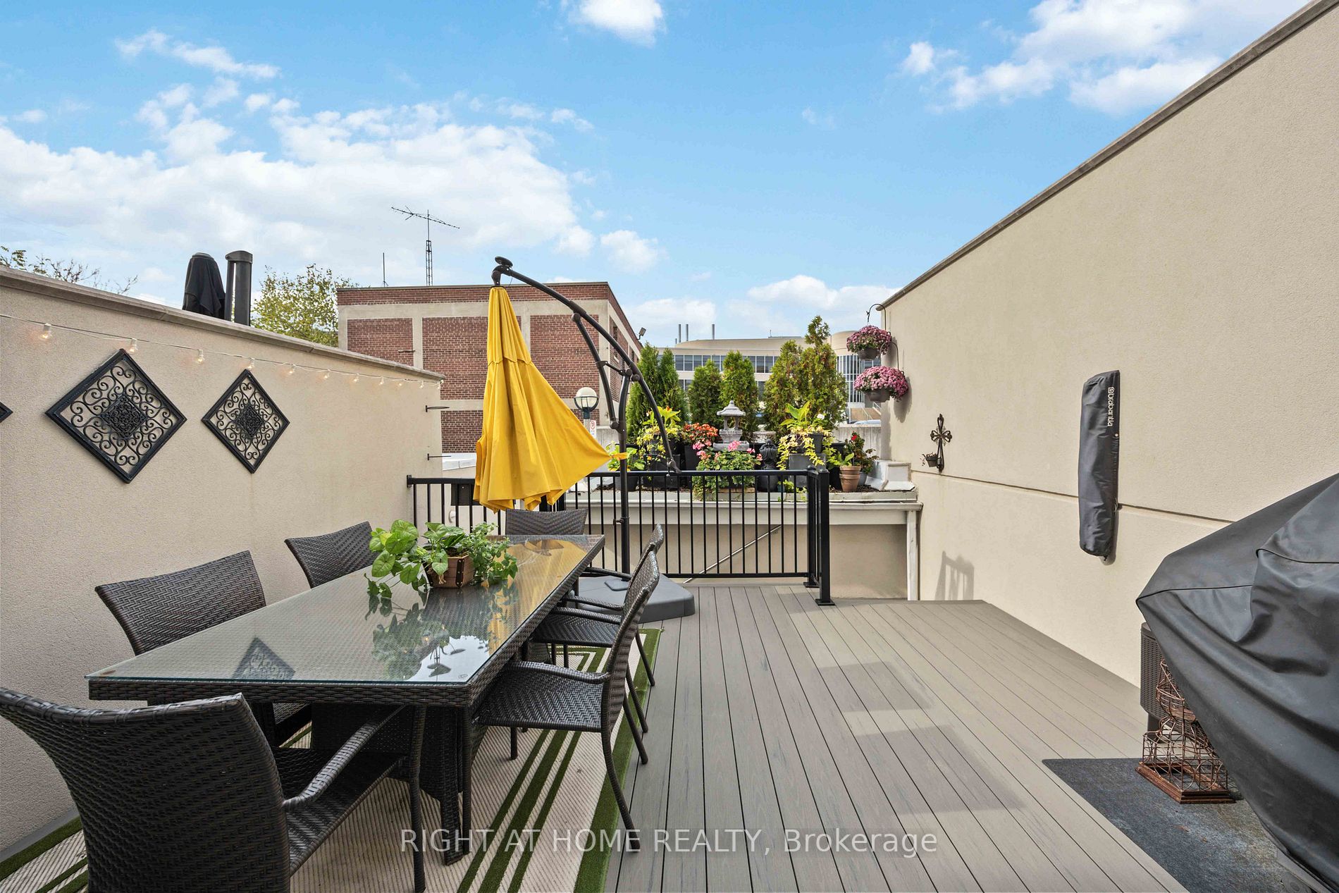 212 Walmer Rd