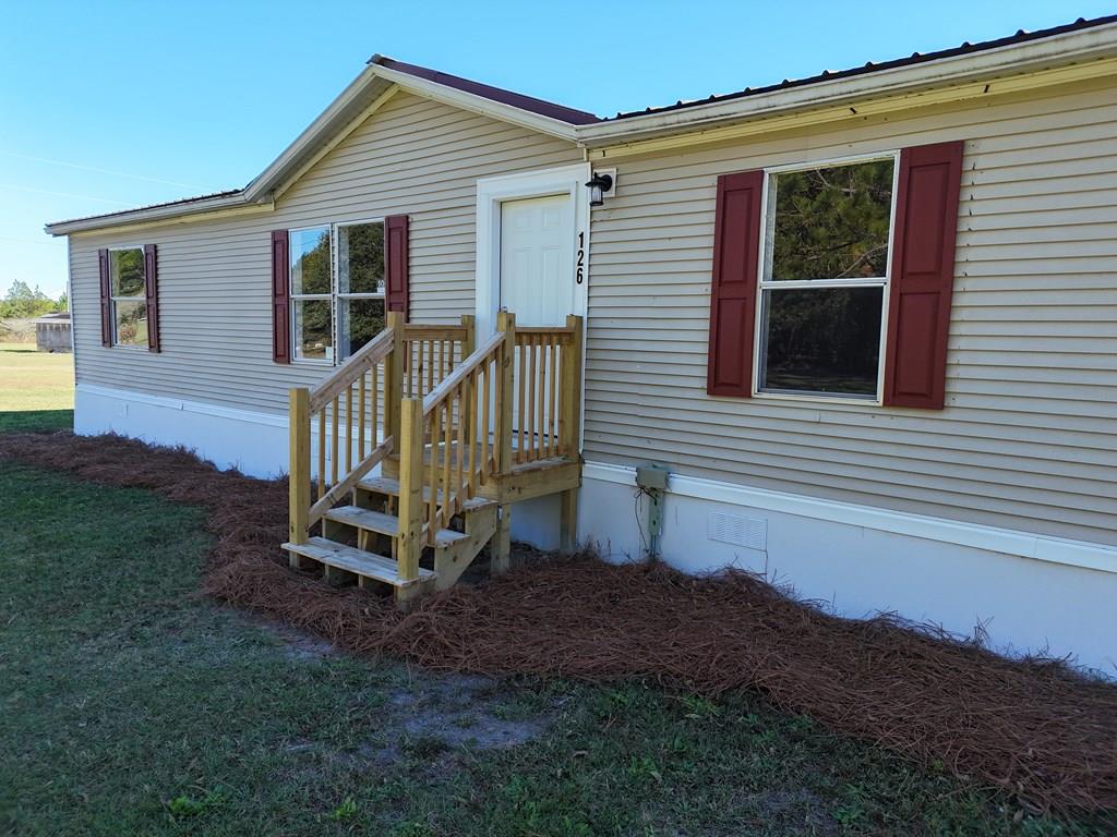 Say hello to your new oasis - a remodeled spacious 3 bedroom, 2 full bath beauty with not one, but TWO cozy living areas and a bonus office space! This stunning property sits on over an acre of land, providing all the space and you could ever dream of.   Whether you're looking for a peaceful retreat from the hustle and bustle of everyday life or a place to grow and create memories with your loved ones, this property has it all. Don't miss out on the opportunity to make this dream home yours - schedule a tour today and get ready to fall in love!