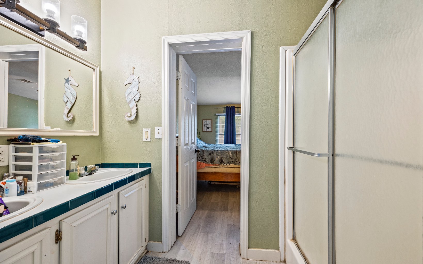 605 NE Governor Ave.