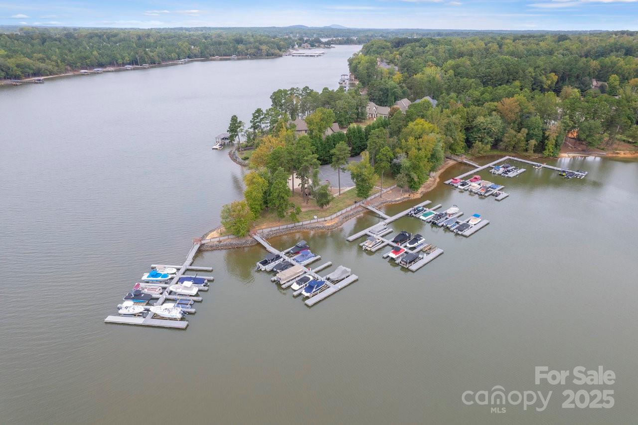 1029 Glade Spring Court